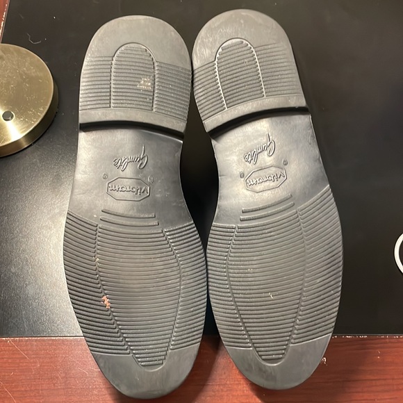 Florsheim casual Oxford shoes. - Picture 3 of 11